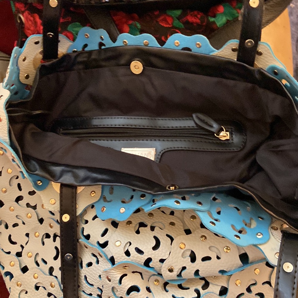 🤍 Studded turquoise and cream tote bag - Picture 12 of 13